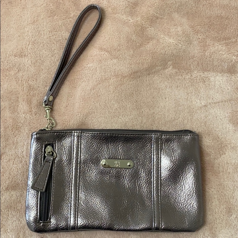 New York and company wristlet